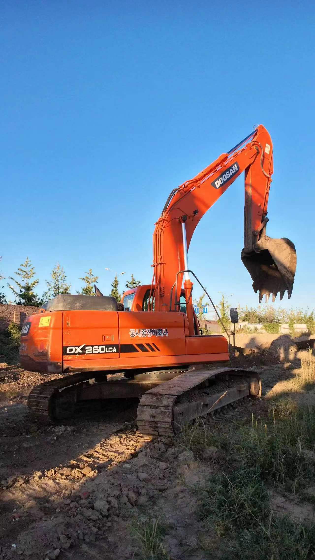 Buy Doosan DX260LC Used Excavator / 6 Buy Doosan DX260LC Used Excavator / 6