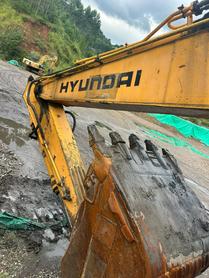 Buy Hyundai R215-7 Used Excavator / 2 Buy Hyundai R215-7 Used Excavator / 2