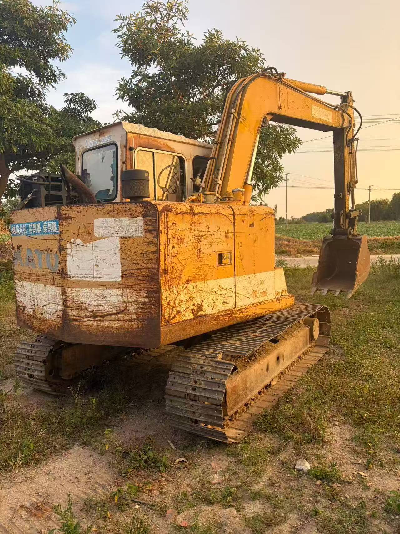 Buy Kato HD250 Used Excavator / 3
