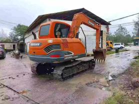 Compre Escavadeira Doosan DX75 Usada / 3 Compre Escavadeira Doosan DX75 Usada / 3