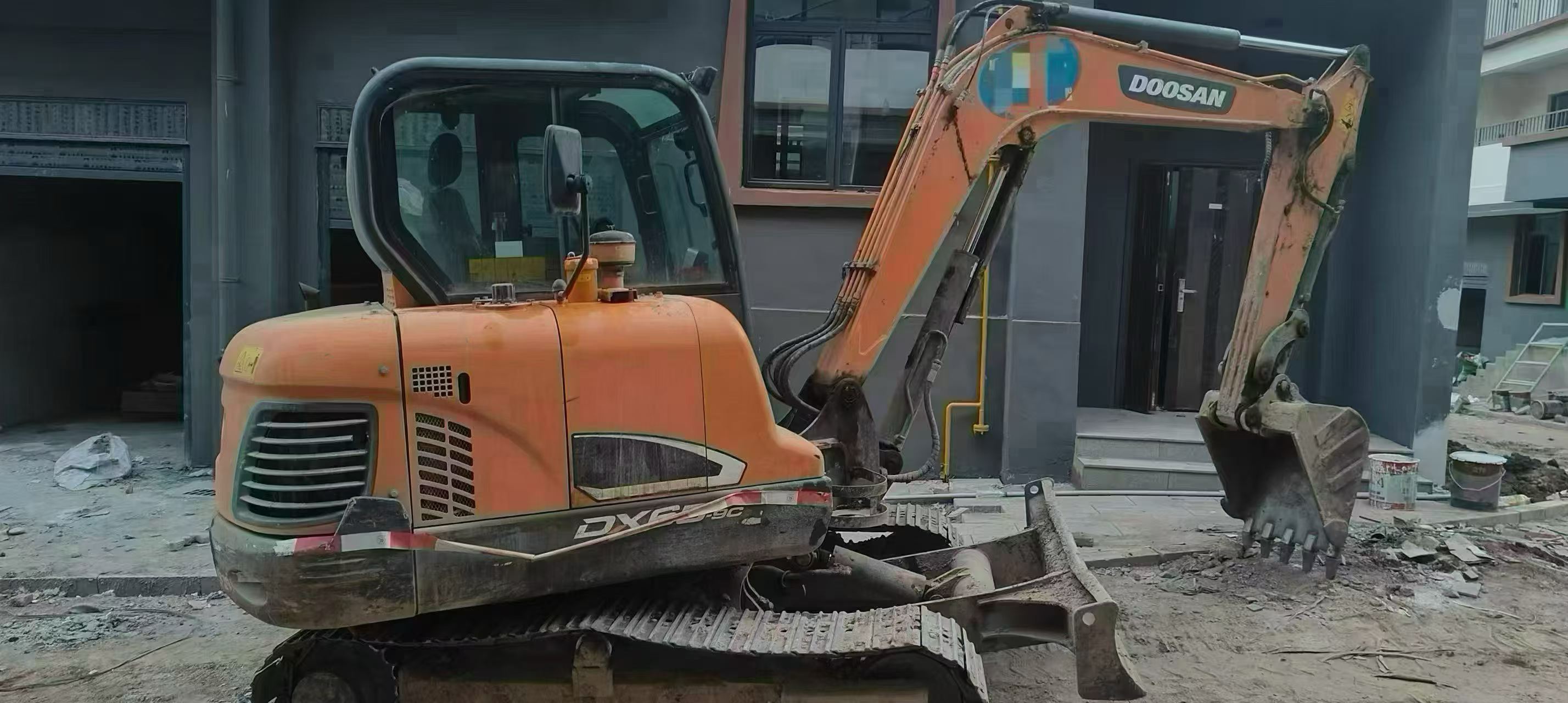 Buy Doosan DX55W Used Excavator / 3