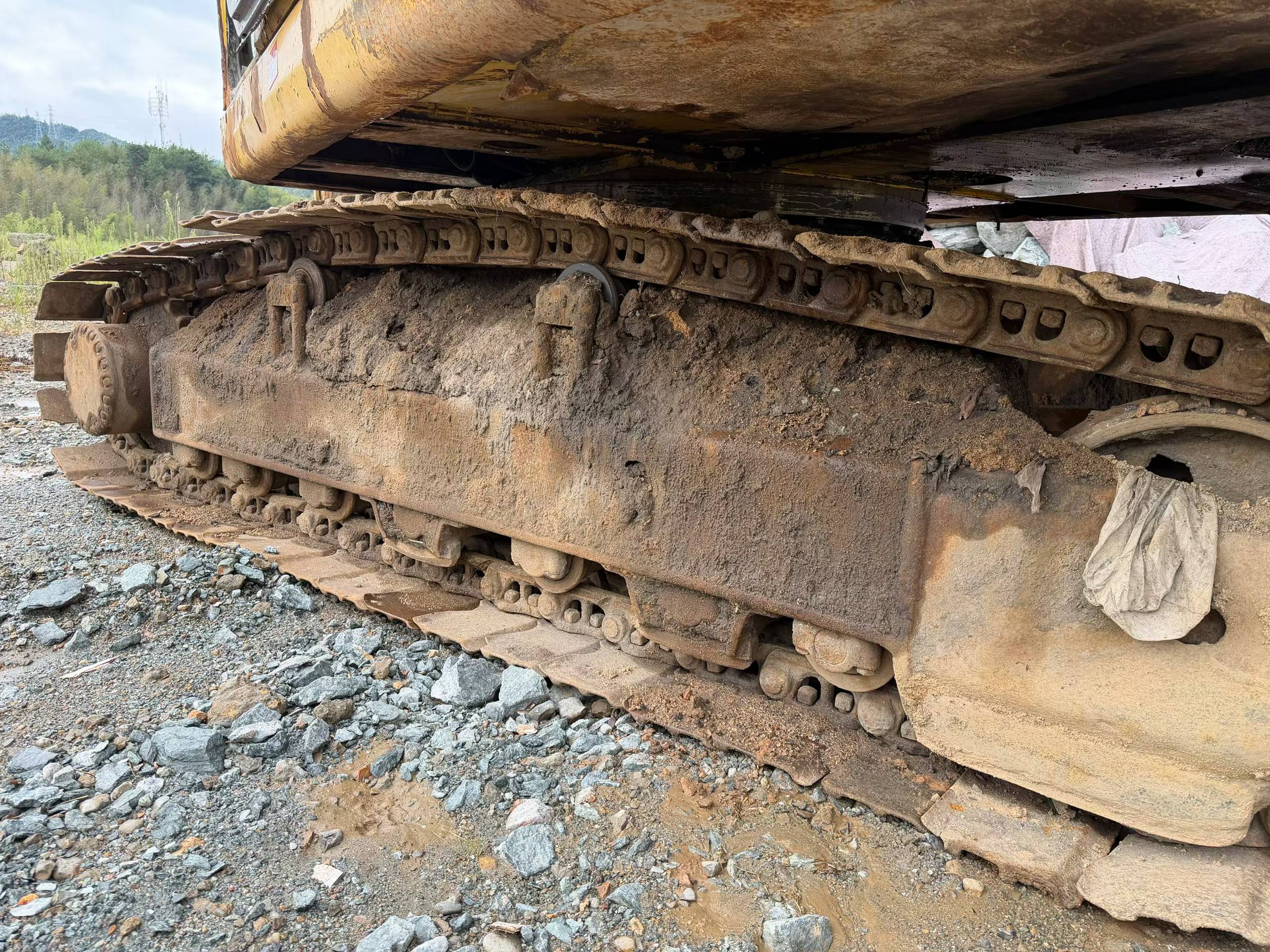 Buy Komatsu PC200-7 Used Excavator / 3 Buy Komatsu PC200-7 Used Excavator / 3