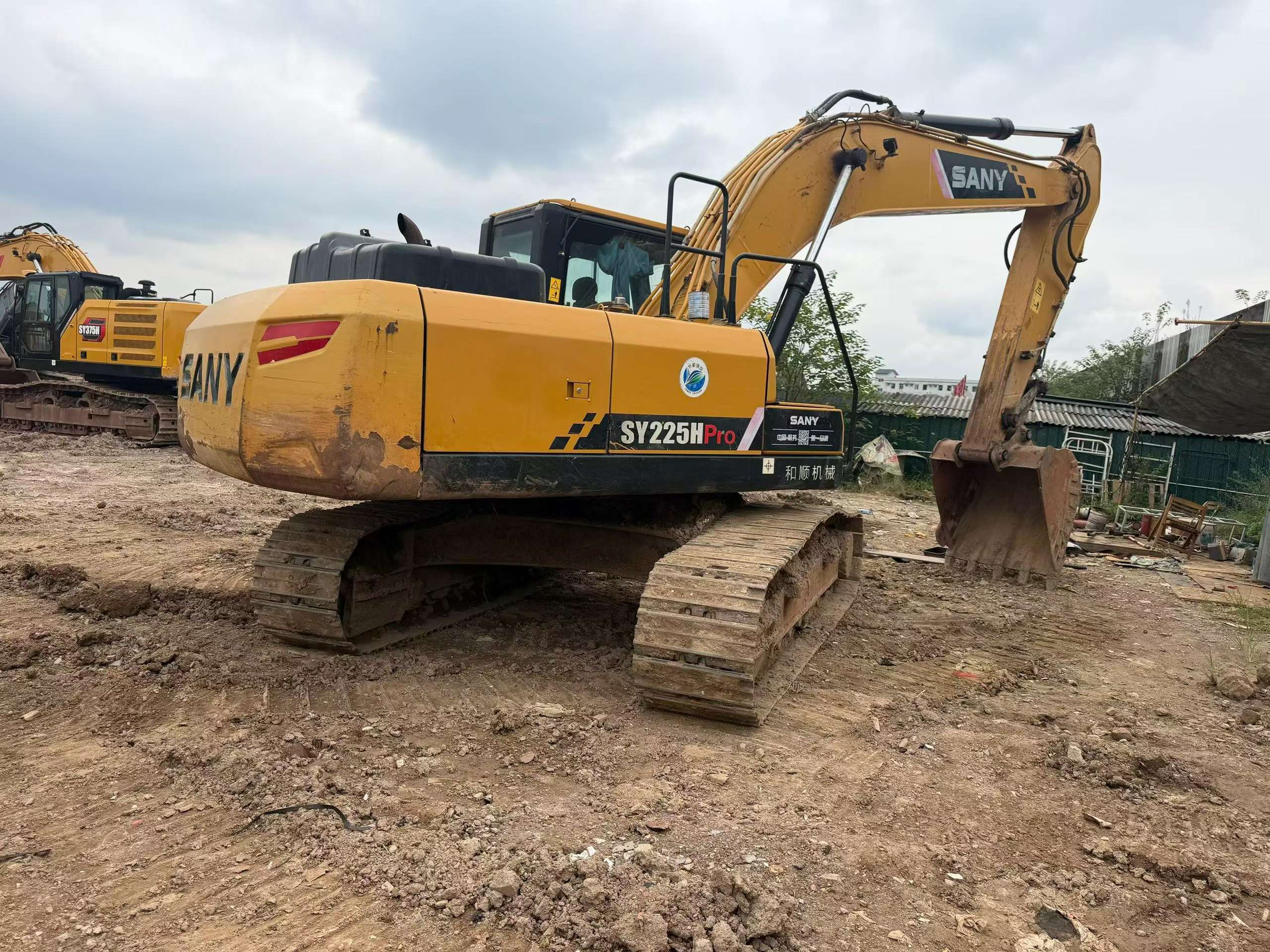 Buy Sany SY215C Used Excavator / 1