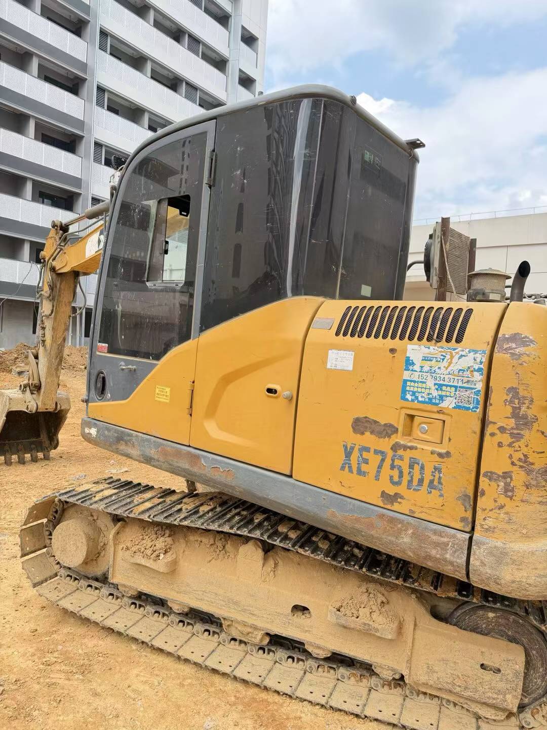 شراء XCMG XE75C مستعمل حفارة
