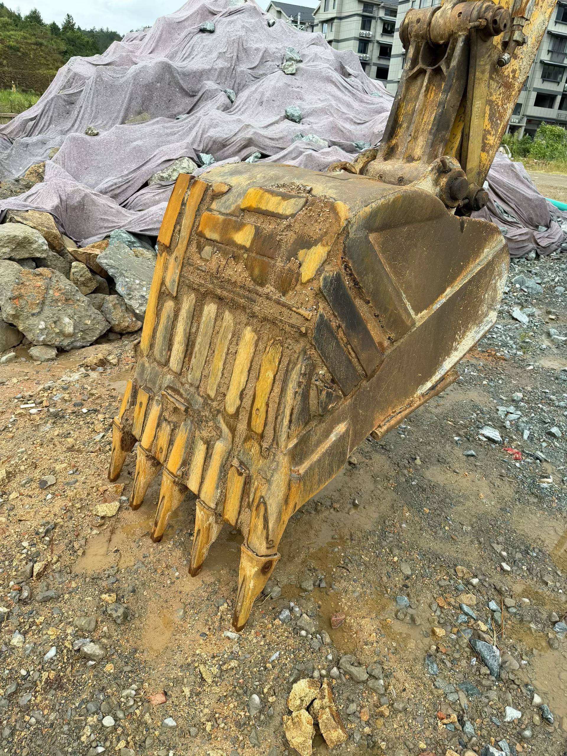 Buy Komatsu PC200-7 Used Excavator / 6 Buy Komatsu PC200-7 Used Excavator / 6