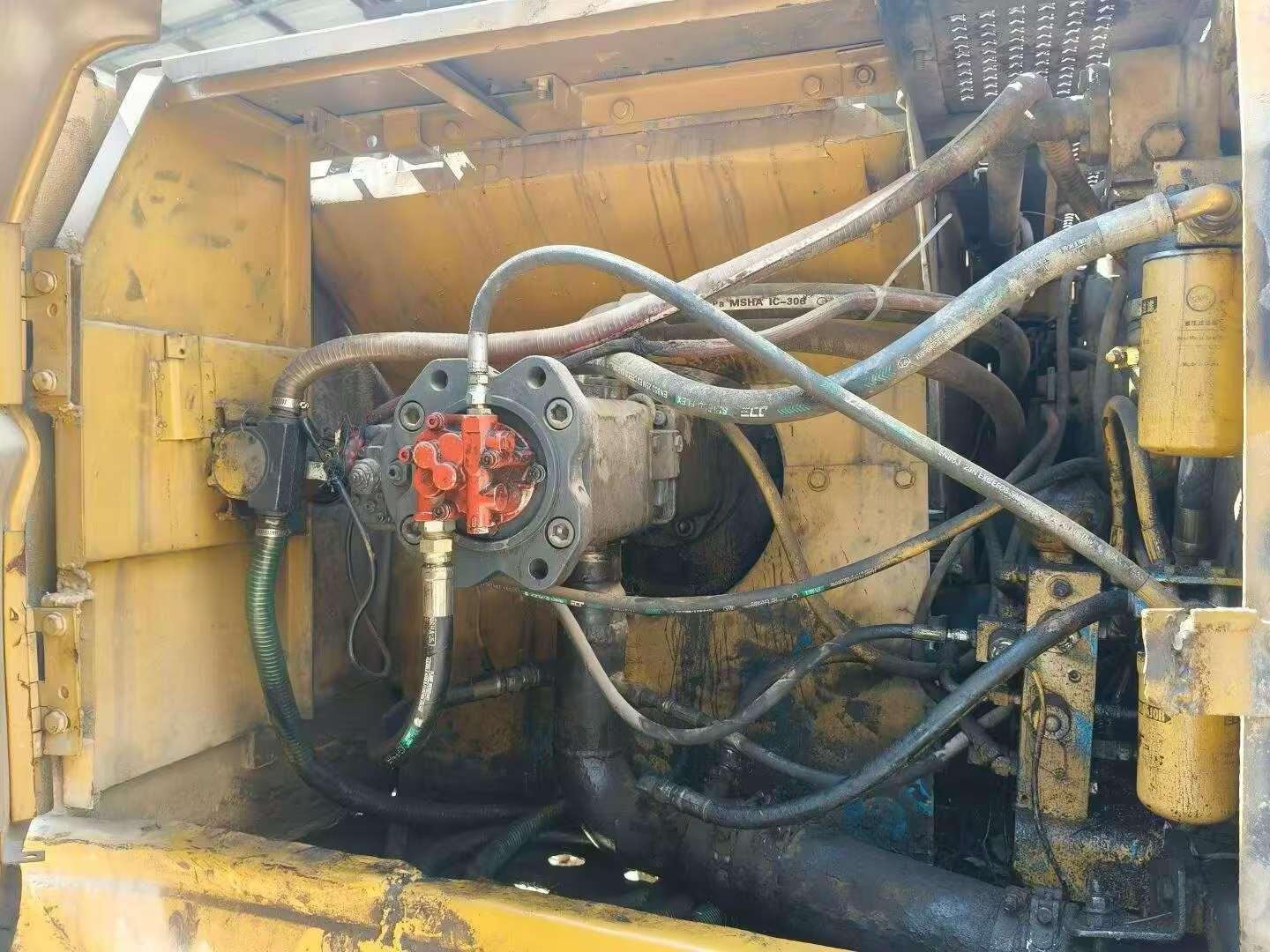 Compre Escavadeira Caterpillar 320V2 Usada / 7 Compre Escavadeira Caterpillar 320V2 Usada / 7
