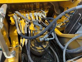 Compre Escavadeira Caterpillar 330B Usada / 4 Compre Escavadeira Caterpillar 330B Usada / 4