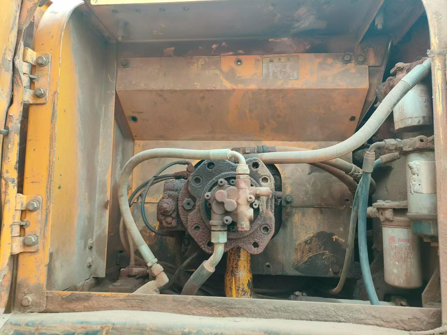 شراء حفارة Hyundai R225-7 مستعملة / 7