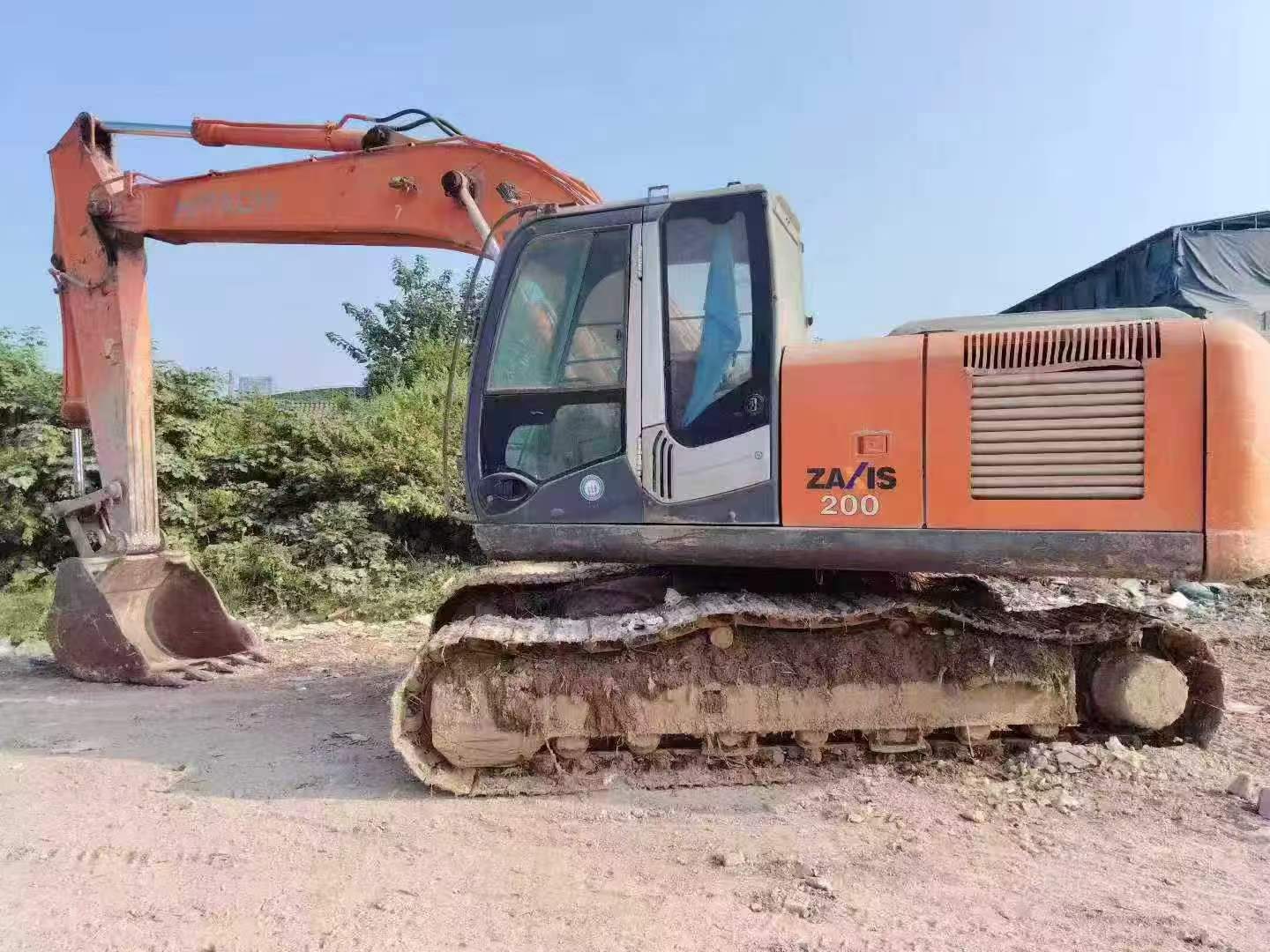 Buy Hitachi EX200-3 Used Excavator / 1