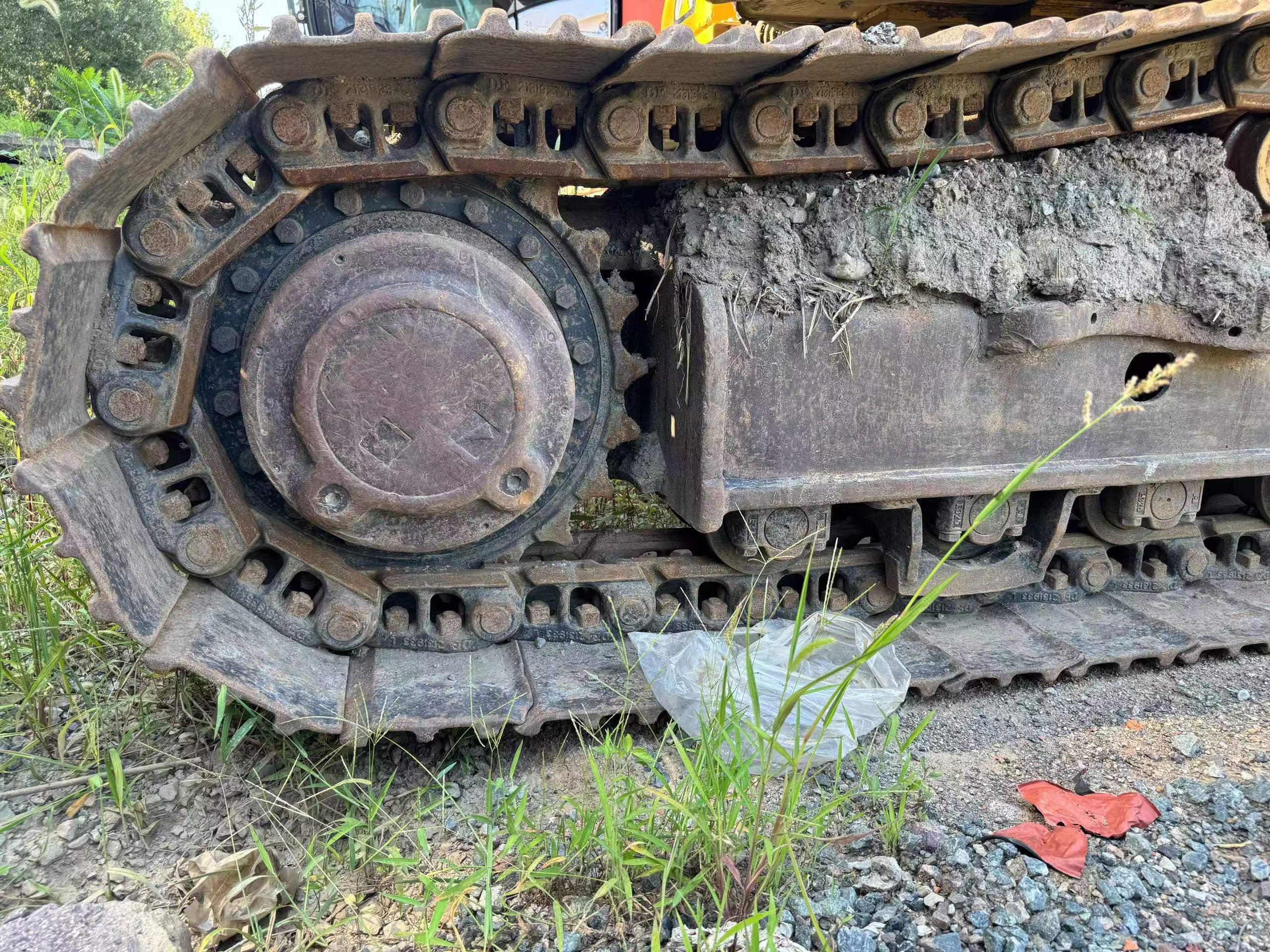 Compre Escavadeira Caterpillar 330B Usada / 8 Compre Escavadeira Caterpillar 330B Usada / 8