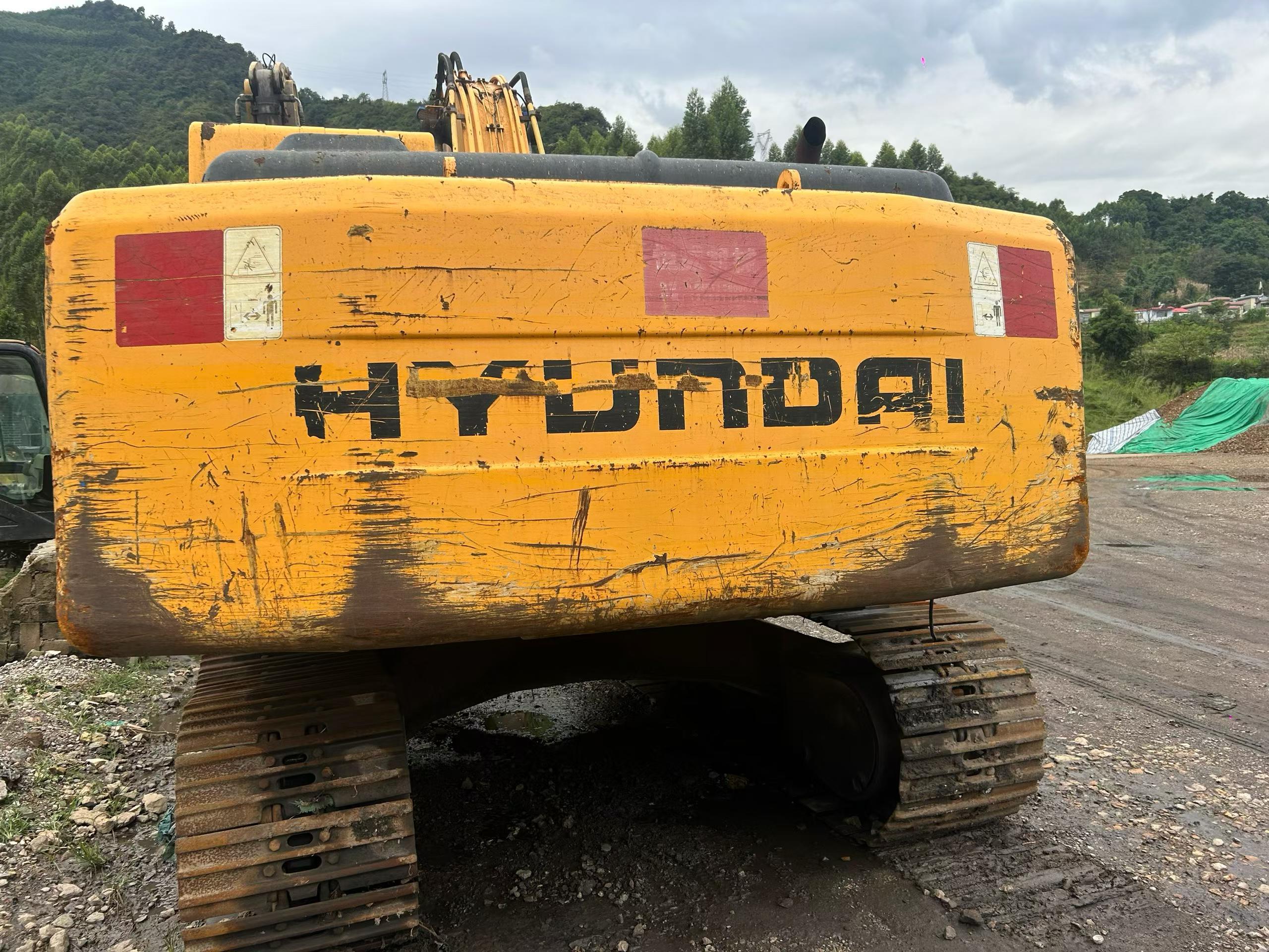 Buy Hyundai R215-7 Used Excavator / 6 Buy Hyundai R215-7 Used Excavator / 6