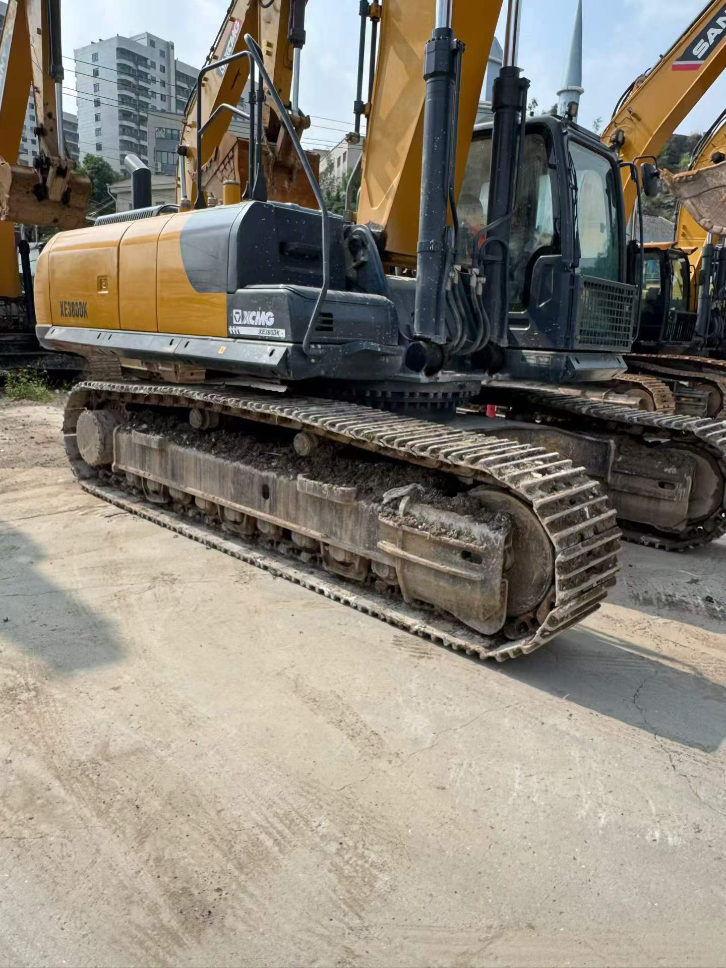 شراء حفارة XCMG XE380K مستعملة / 4