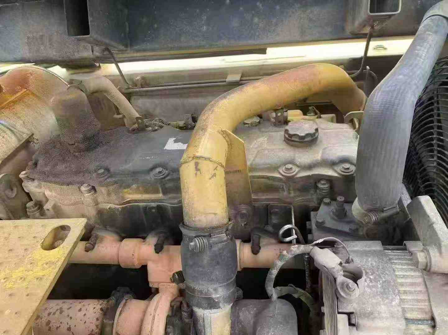 شراء حفارة Caterpillar 329D مستعملة / 2