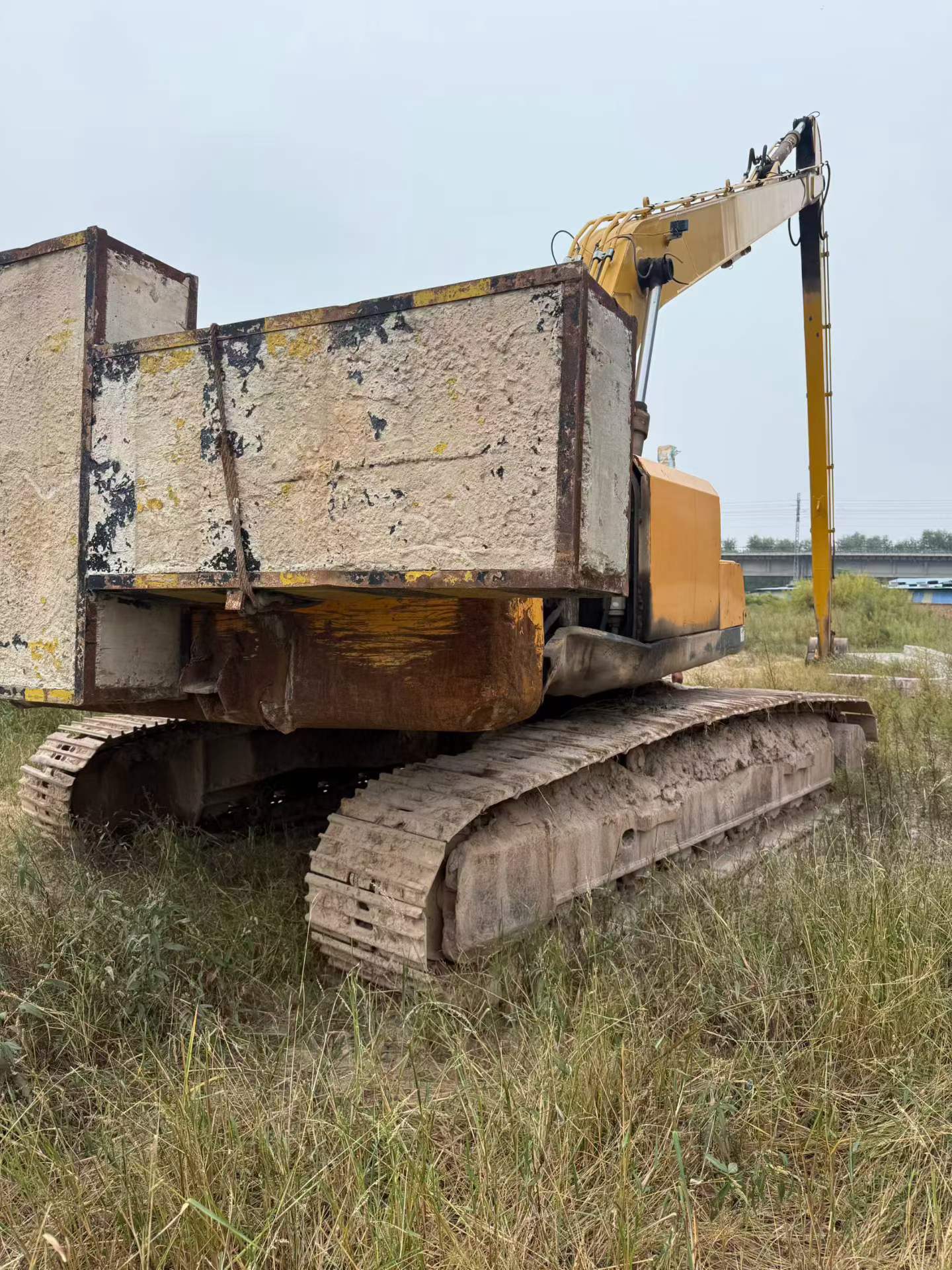 شراء حفارة Hyundai R225-7 مستعملة / 9