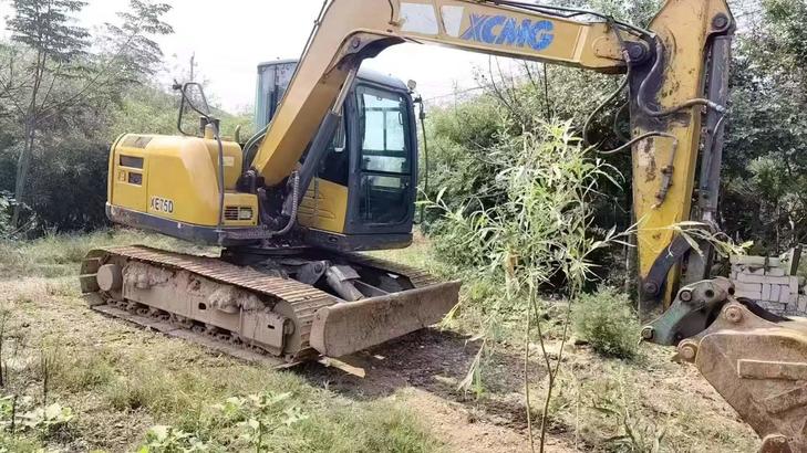Buy XCMG XE75C Used Excavator / 1