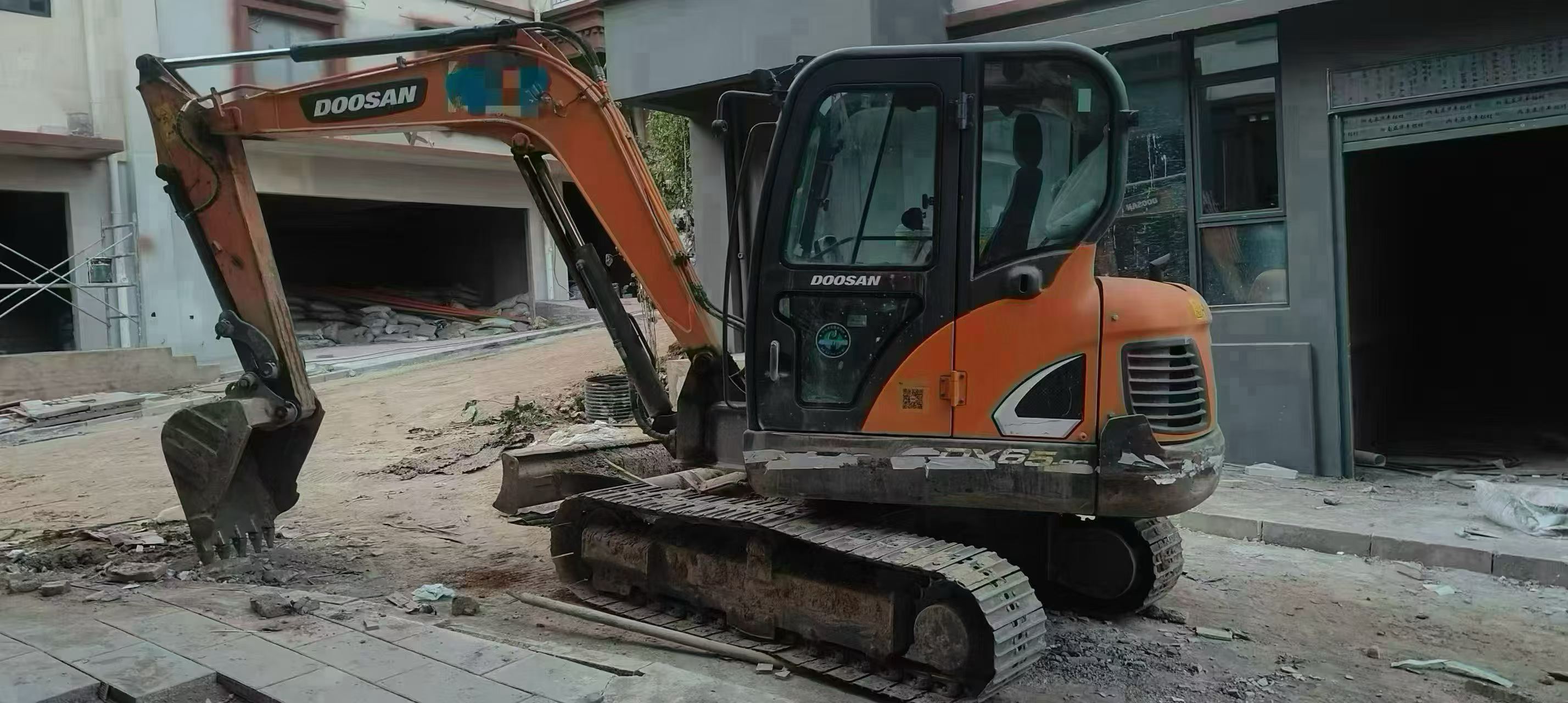 Buy Doosan DX55W Used Excavator / 2