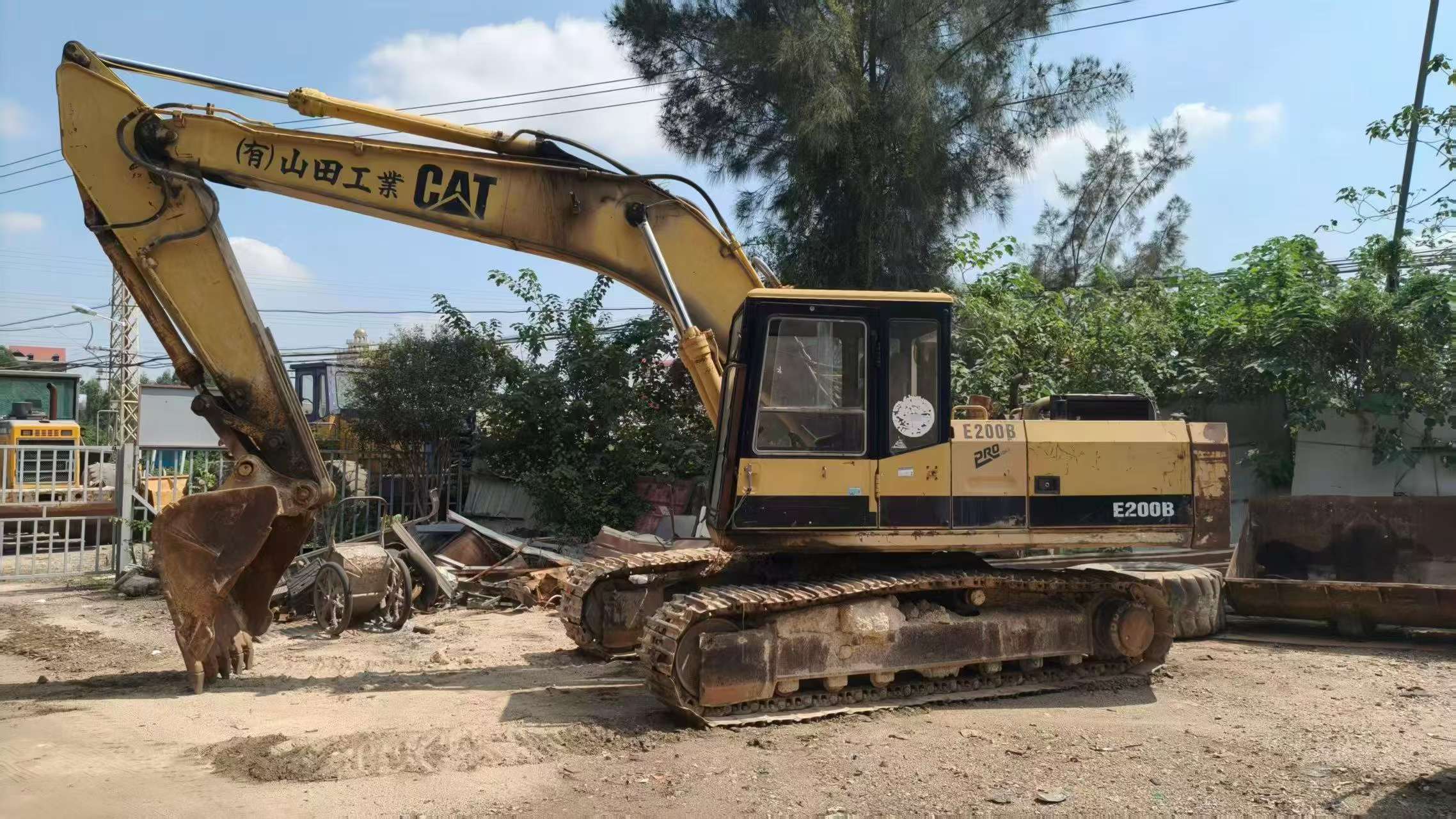 Buy Caterpillar E200B Used Excavator / 2