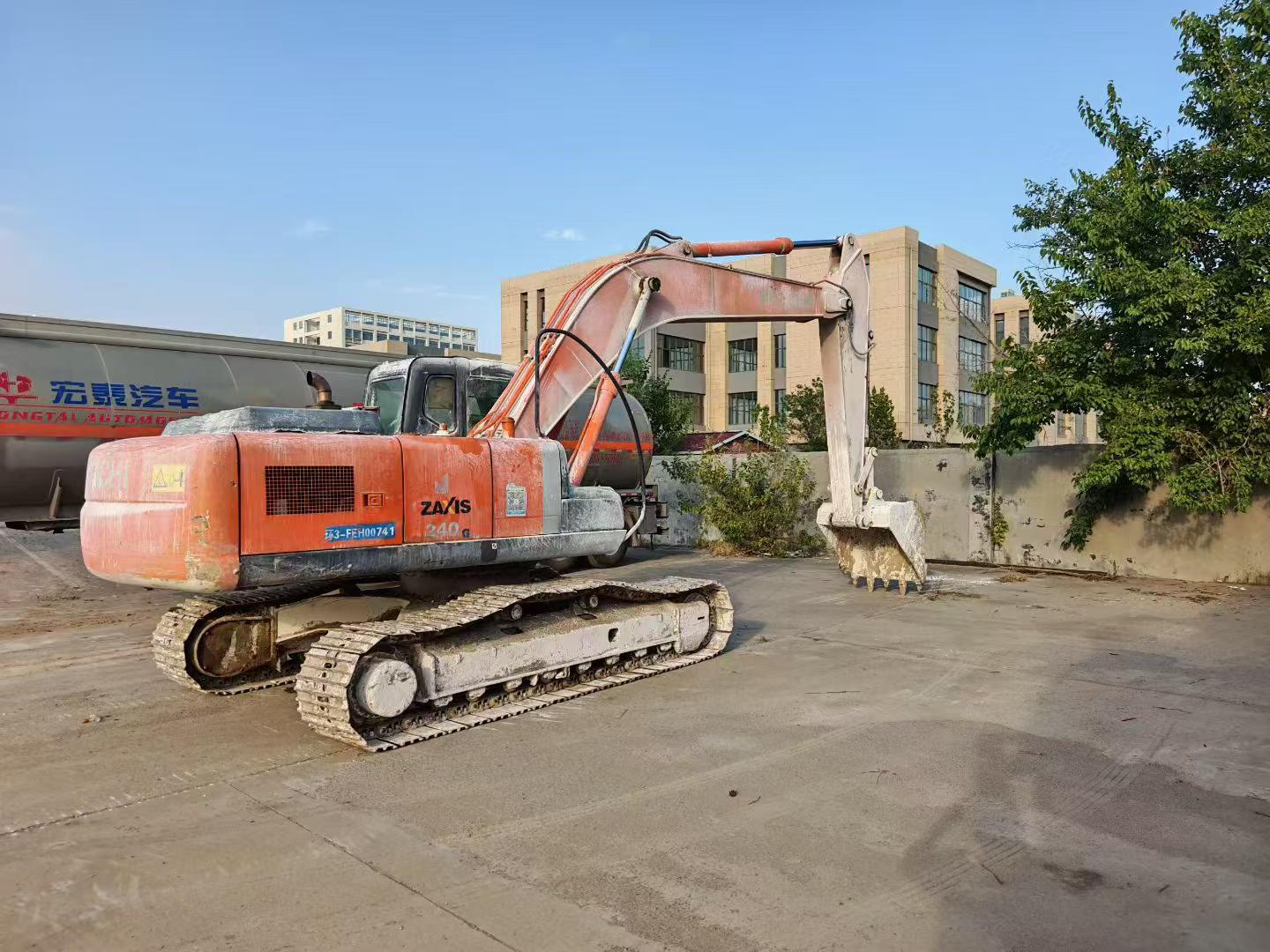 Buy Hitachi EX230 Used Excavator / 2