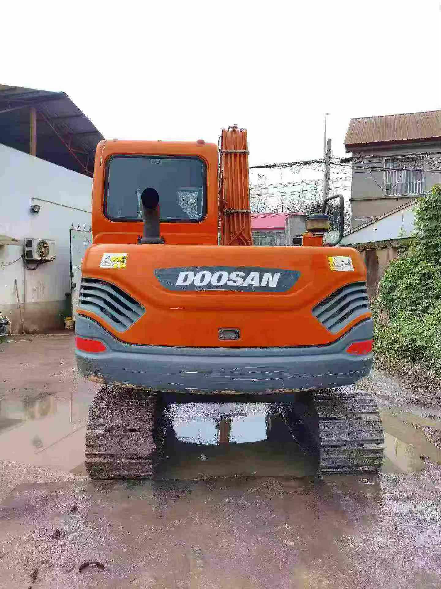 Comprar Doosan DX75 Usado Escavadeira