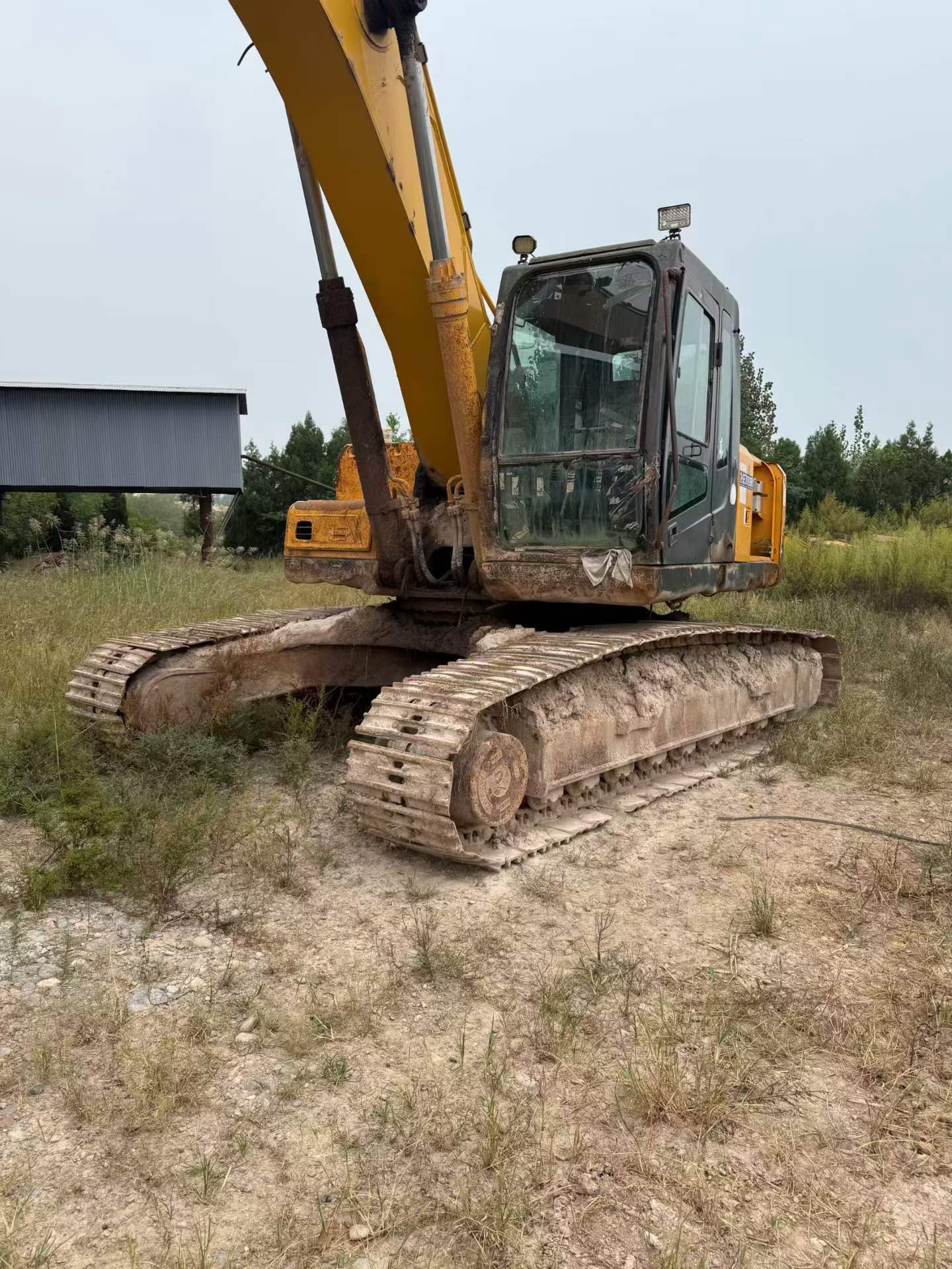 شراء حفارة Hyundai R225-7 مستعملة / 8
