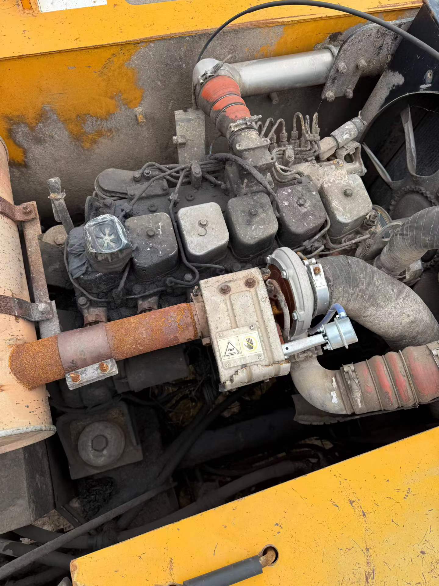 شراء حفارة Hyundai R225-7 مستعملة / 5