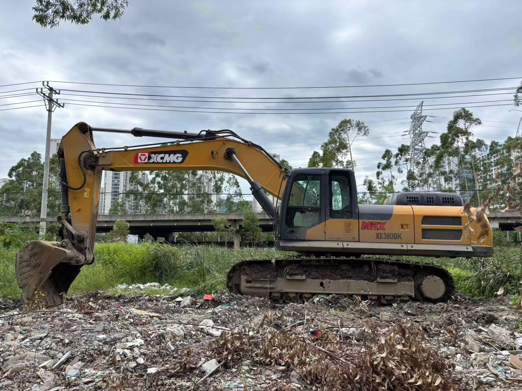 Buy XCMG XE380K Used Excavator / 1