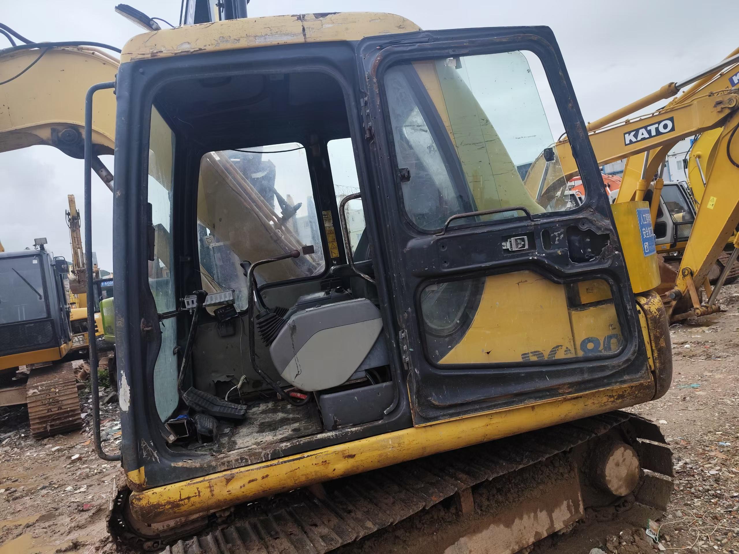 Buy Komatsu PC60-7 Used Excavator / 3 Buy Komatsu PC60-7 Used Excavator / 3