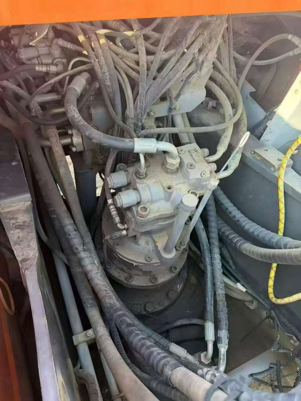 Buy Hitachi Used Excavator / 3