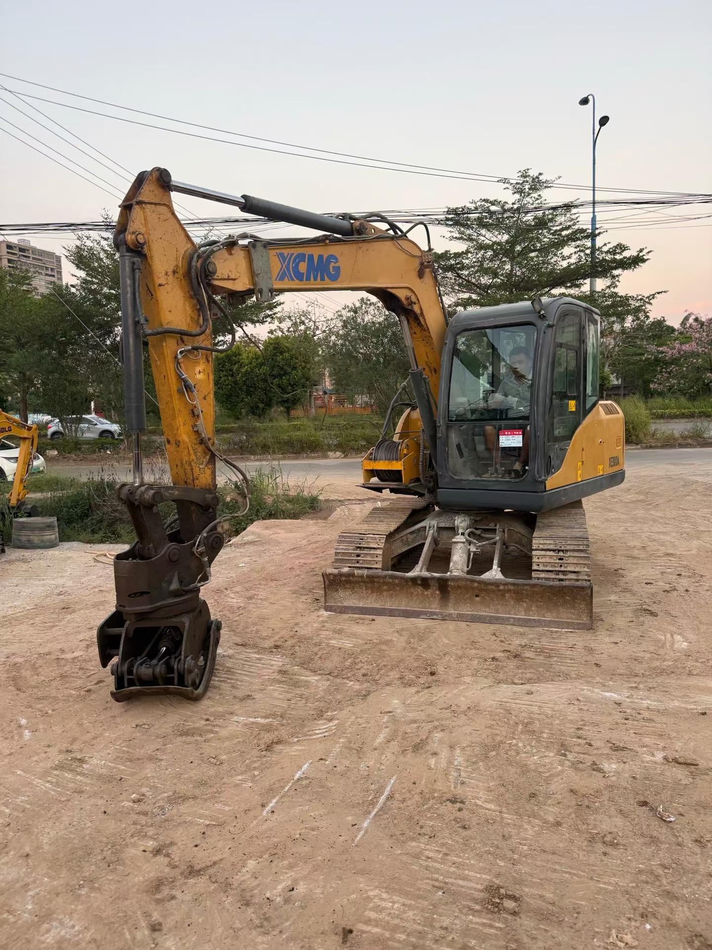 Buy XCMG XE75C Used Excavator / 2 Buy XCMG XE75C Used Excavator / 2