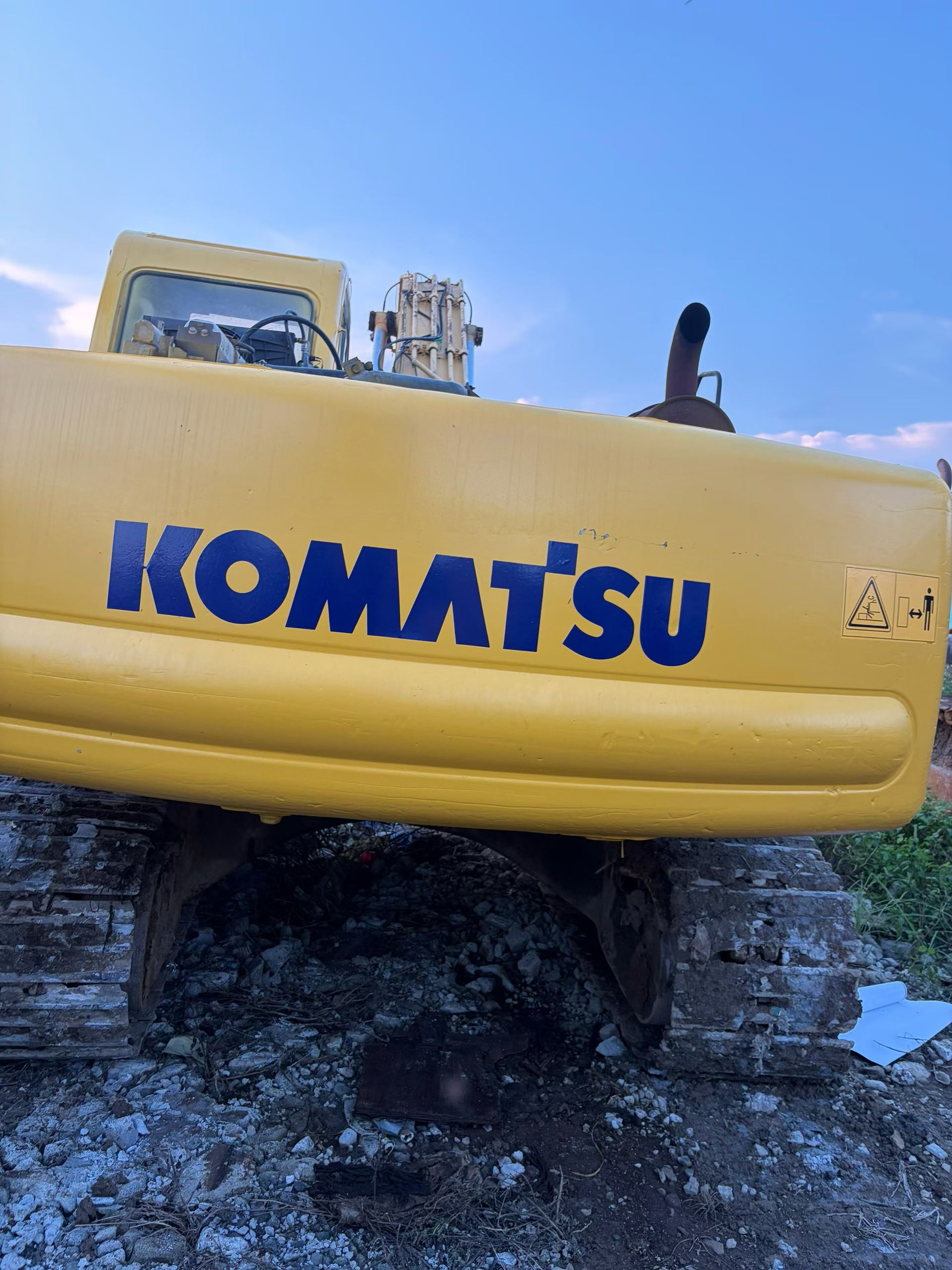 Buy Komatsu Used Excavator / 2 Buy Komatsu Used Excavator / 2