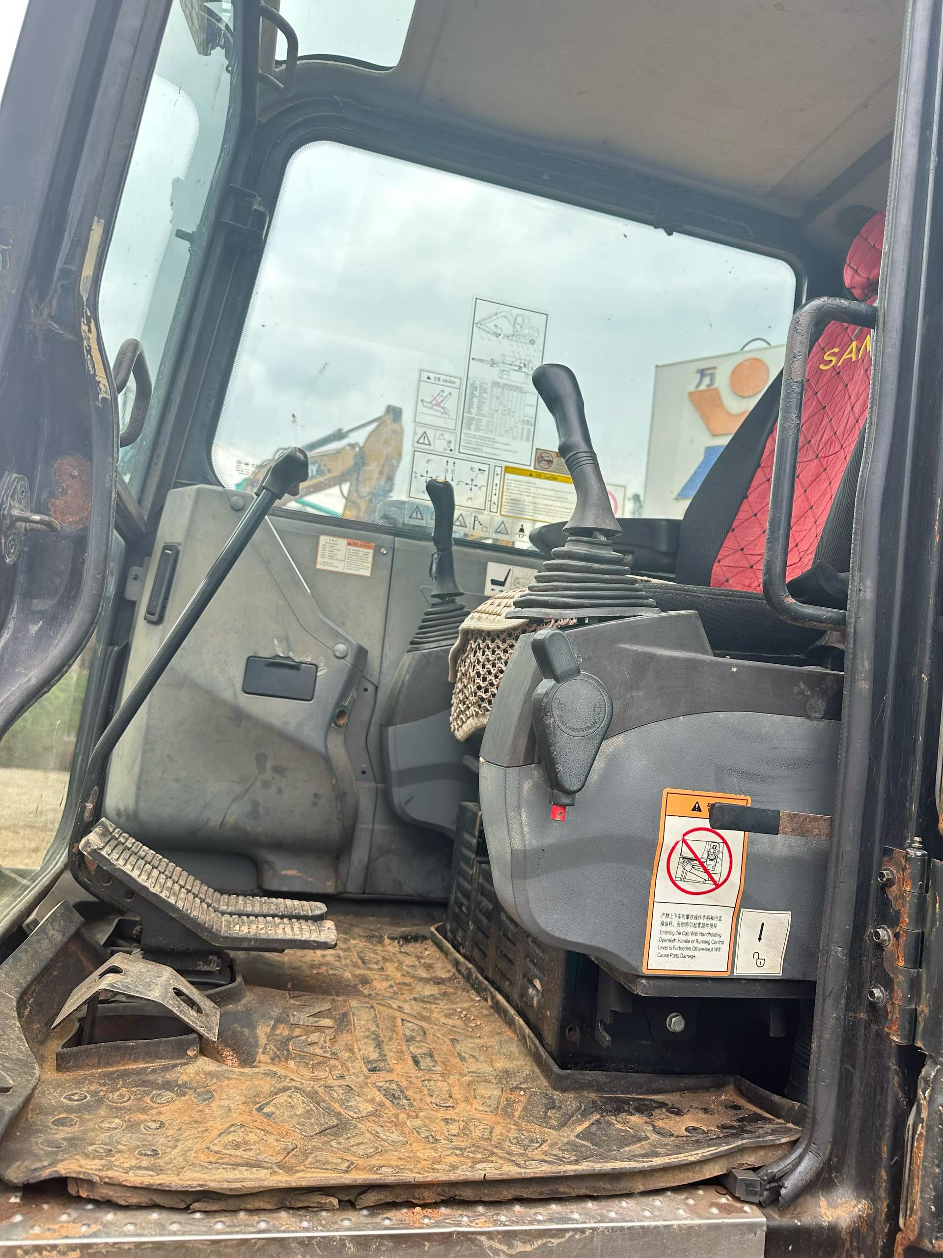 Buy Sany SY60 Used Excavator / 9
