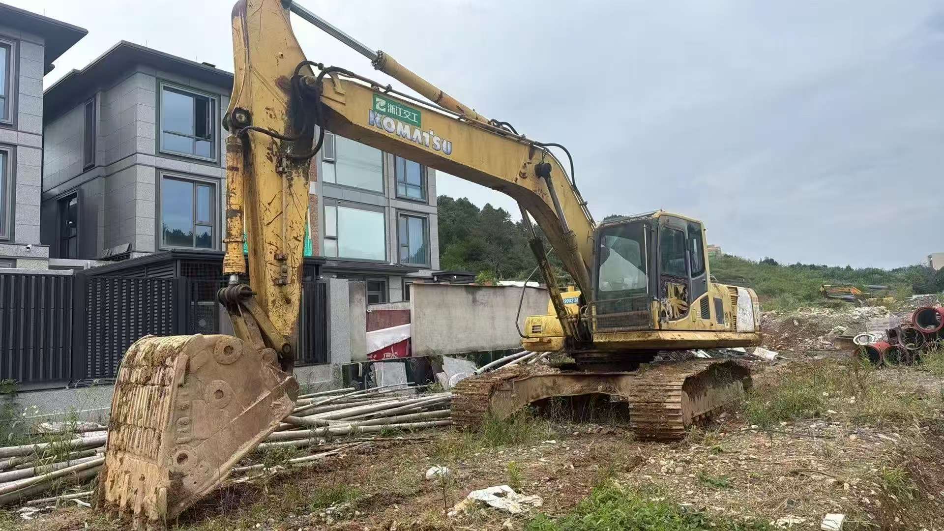 Buy Komatsu PC240-6 Used Excavator / 2 Buy Komatsu PC240-6 Used Excavator / 2