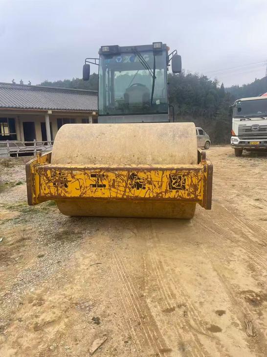 Buy XCMG ZL20E(D) Used Excavator / 1