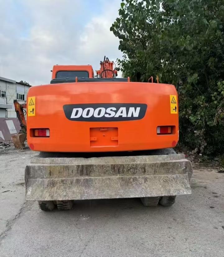 Compre Escavadeira Doosan DH150 Usada / 2 Compre Escavadeira Doosan DH150 Usada / 2