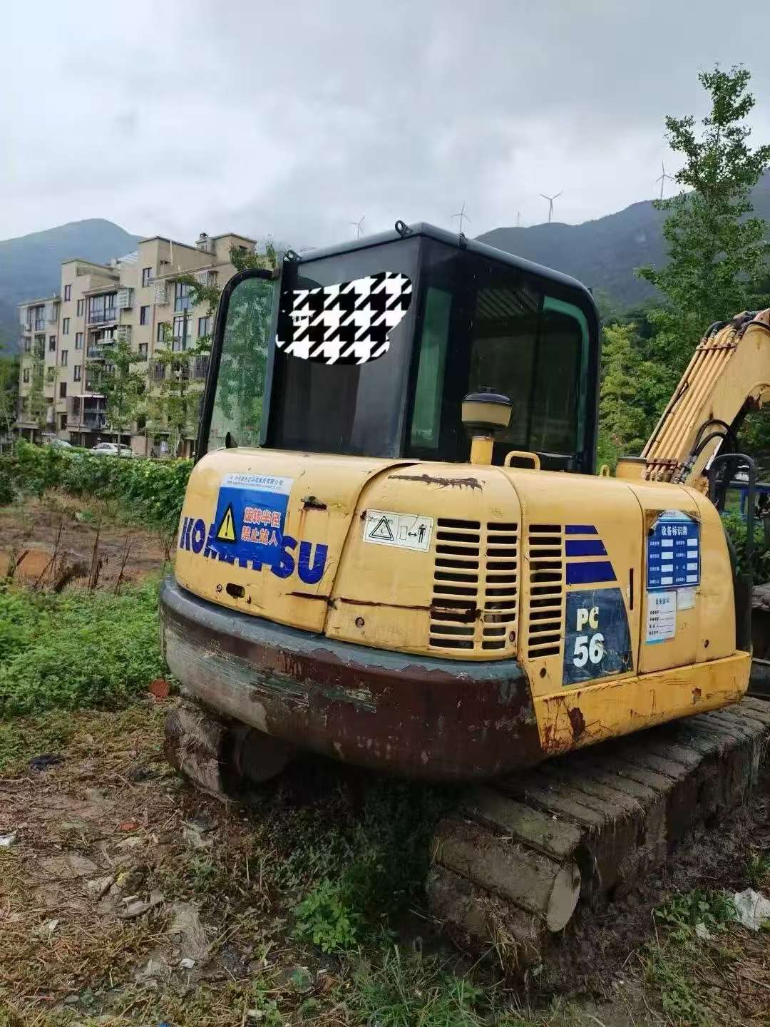 Buy Komatsu PC56-7 Used Excavator / 1