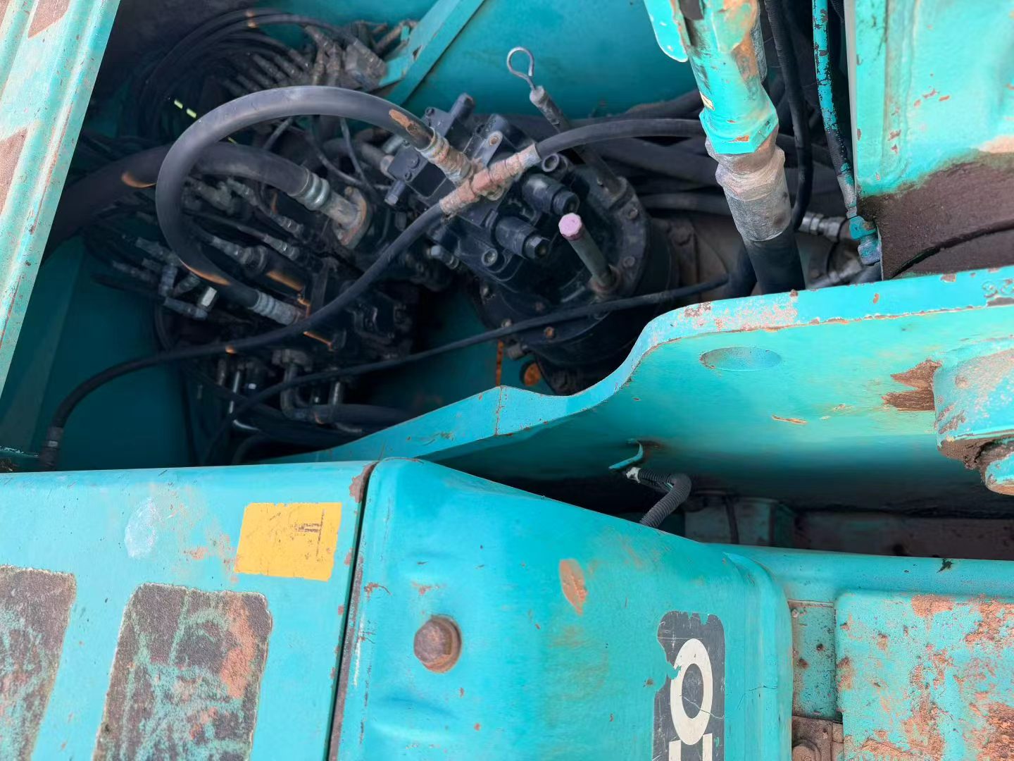 Buy Kobelco SK200 Used Excavator / 5 Buy Kobelco SK200 Used Excavator / 5