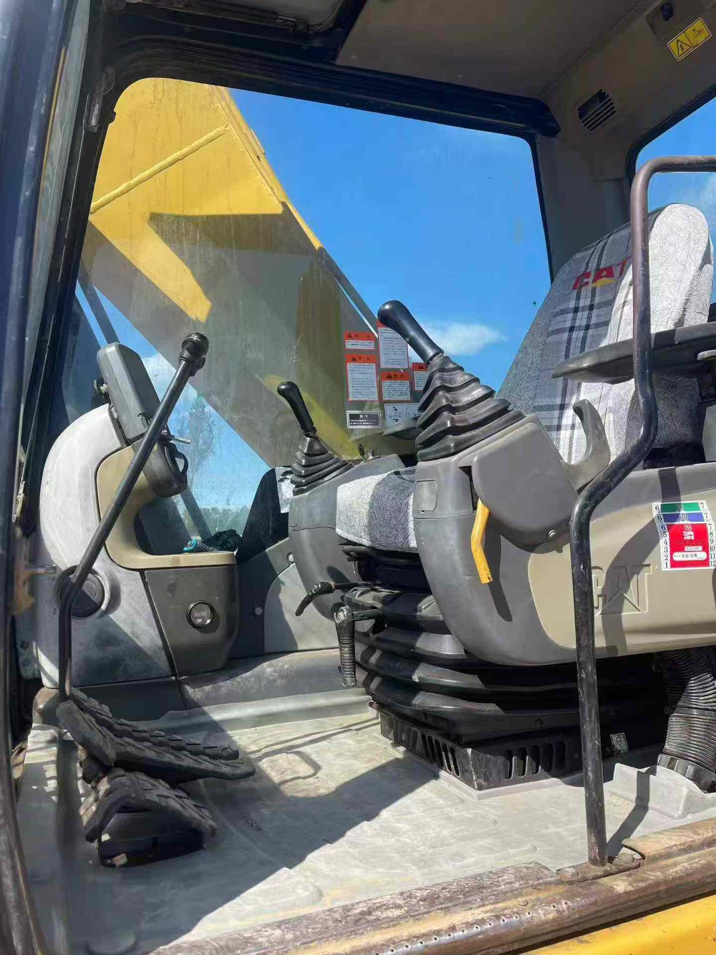 Buy Caterpillar 320A Used Excavator / 6 Buy Caterpillar 320A Used Excavator / 6