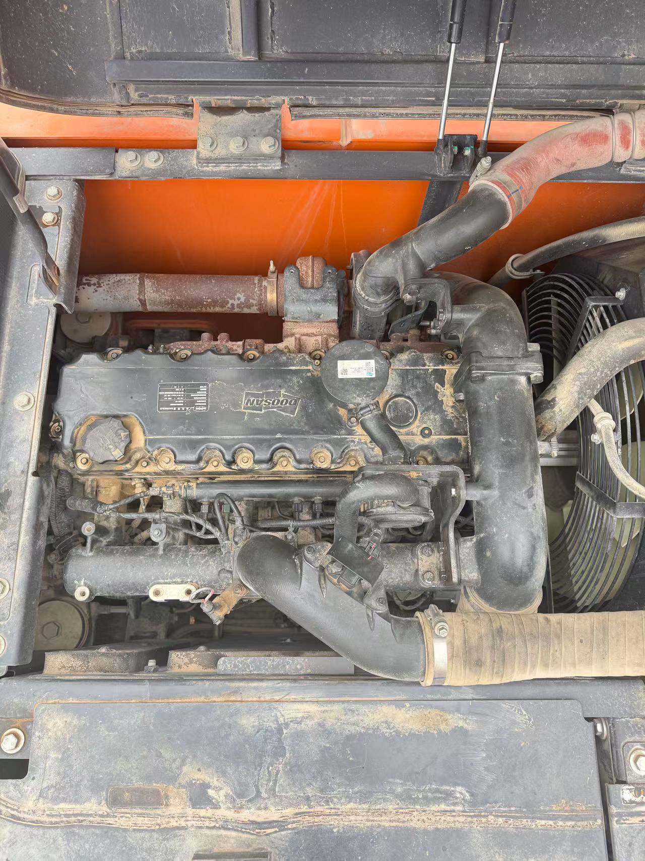 Buy Doosan DX215-9C Used Excavator / 3 Buy Doosan DX215-9C Used Excavator / 3