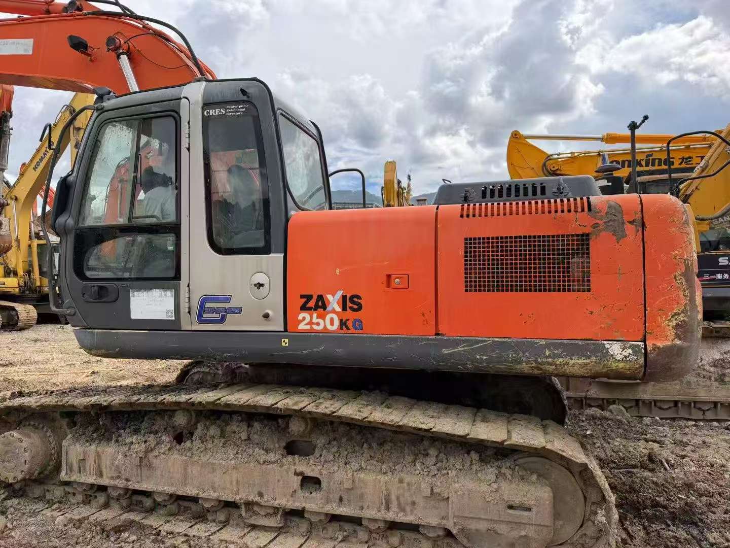 Buy Hitachi EX250-5 Used Excavator / 3