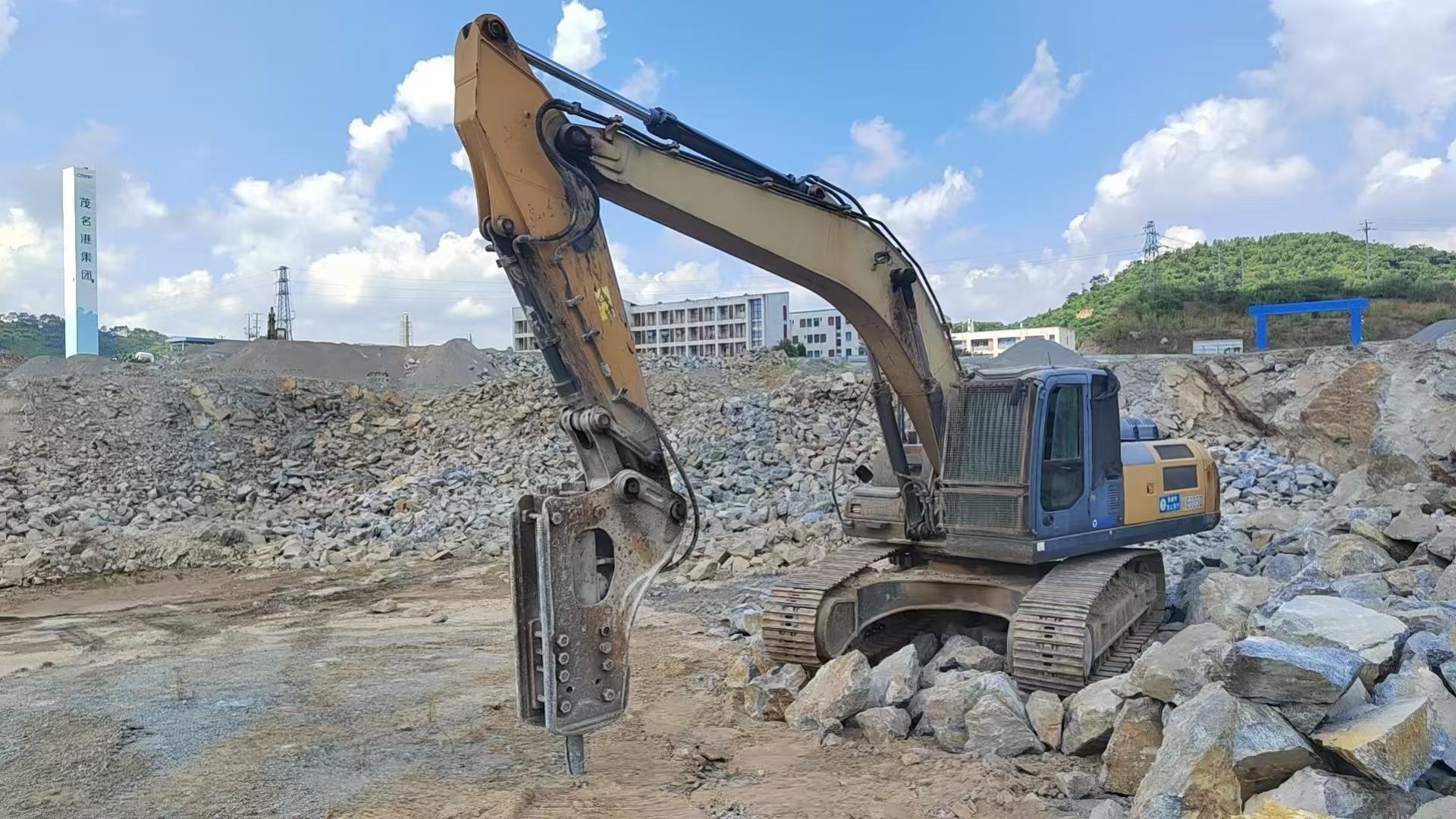 Compre Excavadora XCMG XE305D Usada / 3
