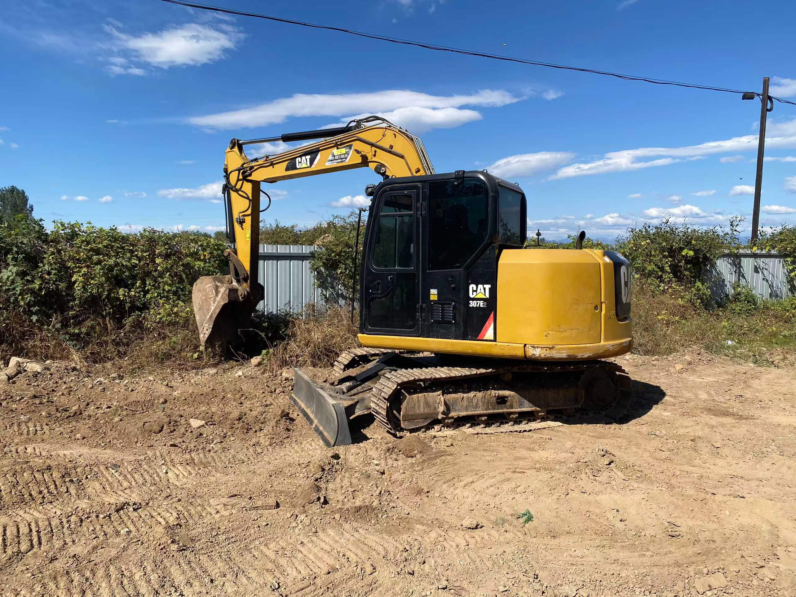 شراء Caterpillar 307B مستعمل حفارة