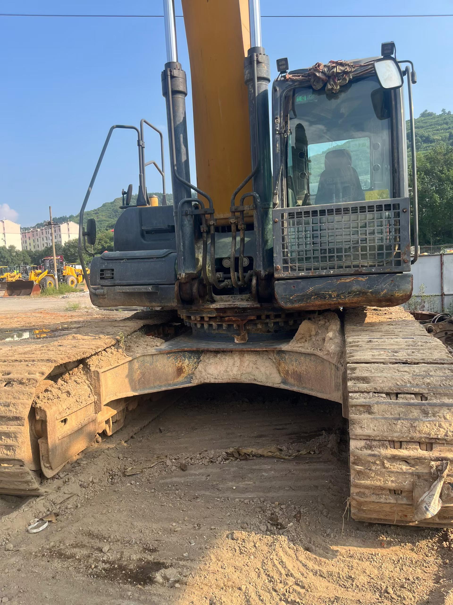 Buy XCMG XE370 Used Excavator / 8 Buy XCMG XE370 Used Excavator / 8