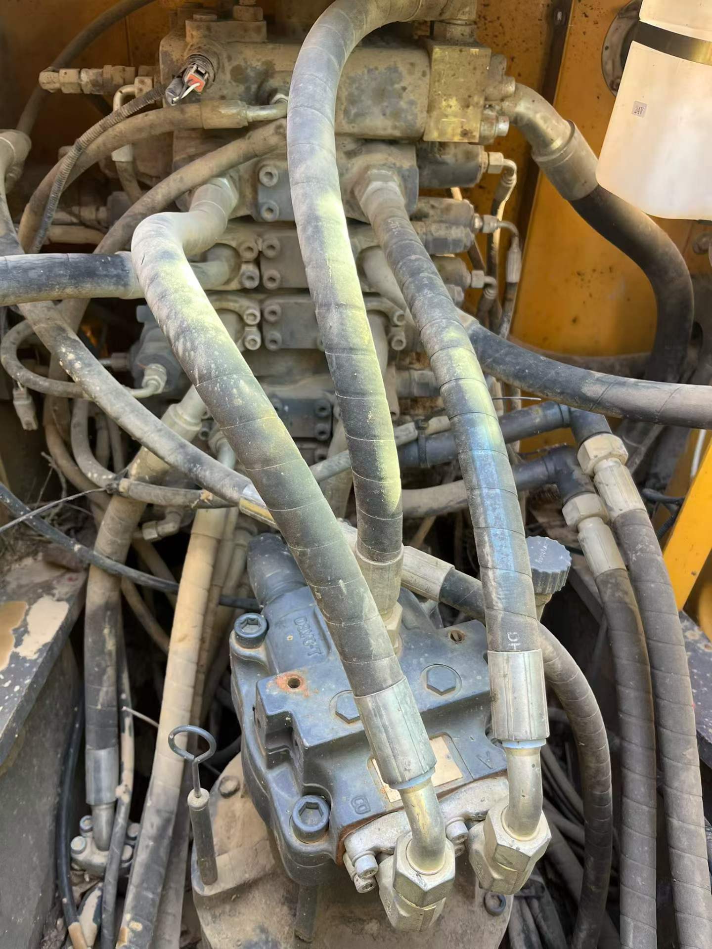 Buy XCMG XE150 Used Excavator / 9