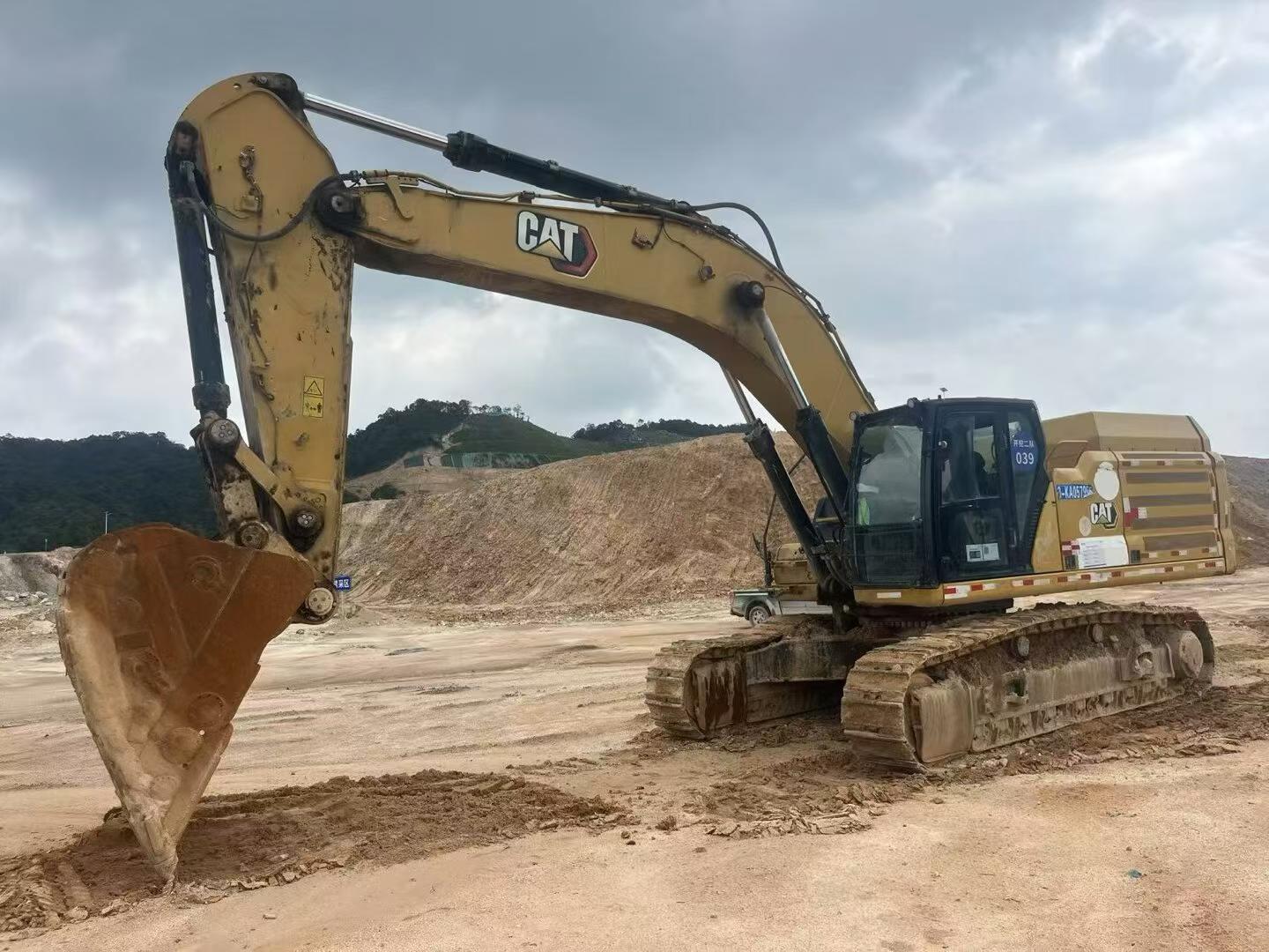 Buy Caterpillar 349E Used Excavator / 5