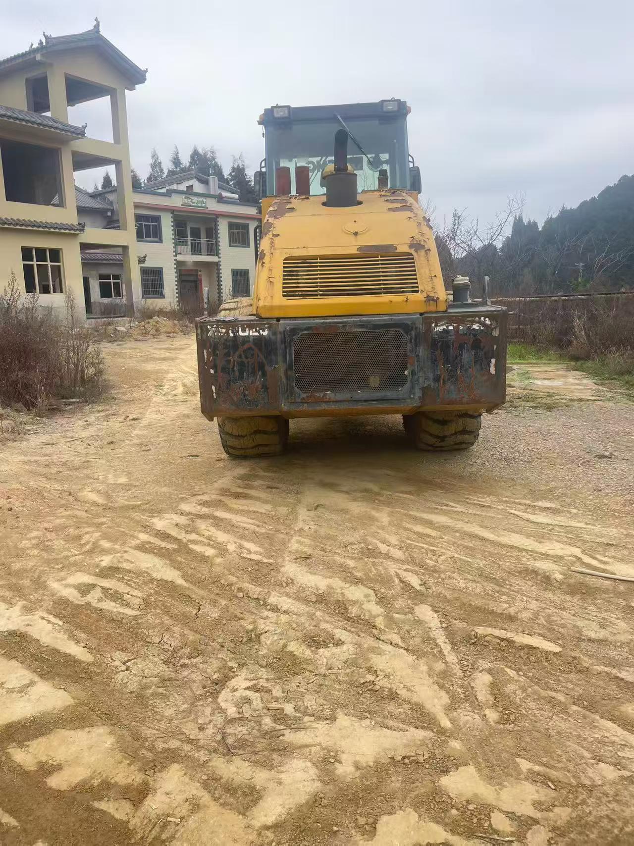 Buy XCMG ZL20E(D) Used Excavator / 4 Buy XCMG ZL20E(D) Used Excavator / 4