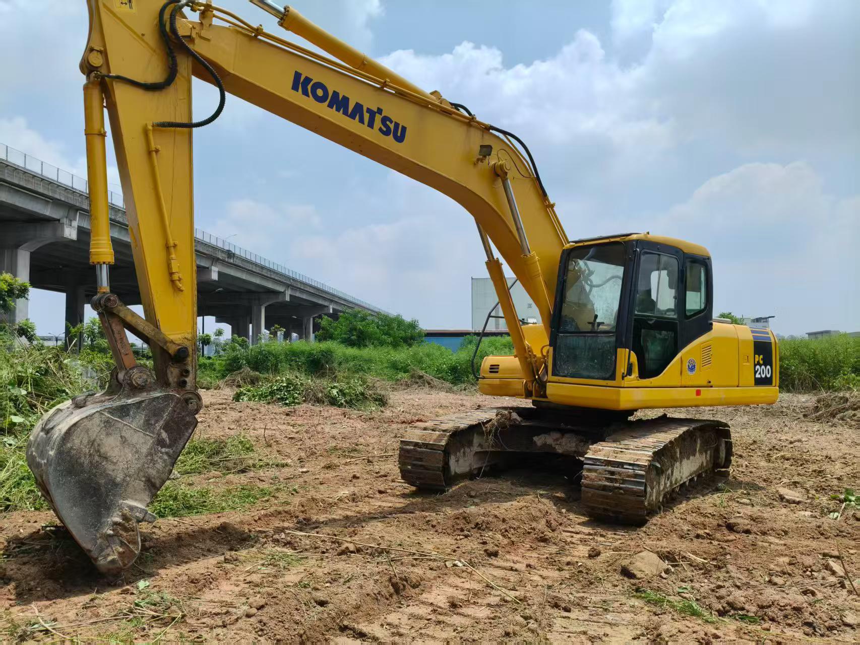 Buy Komatsu Used Excavator / 7 Buy Komatsu Used Excavator / 7