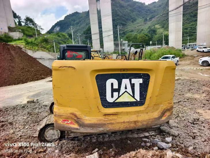 Buy Caterpillar 320A Used Excavator / 1
