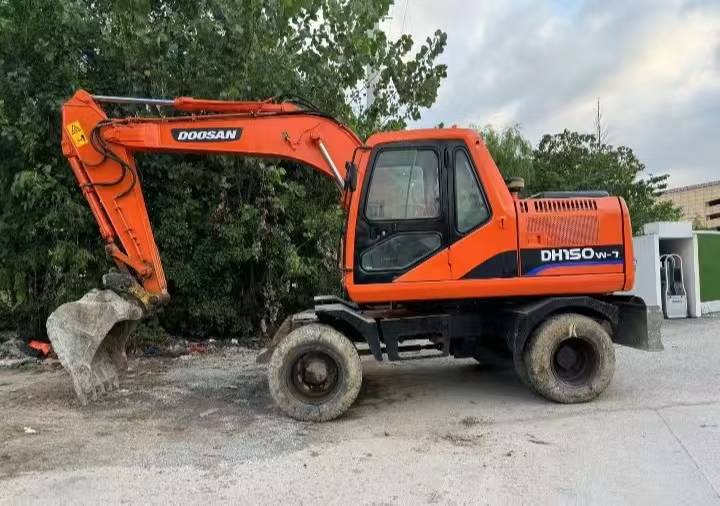 Comprar Doosan DH150 Usado Escavadeira