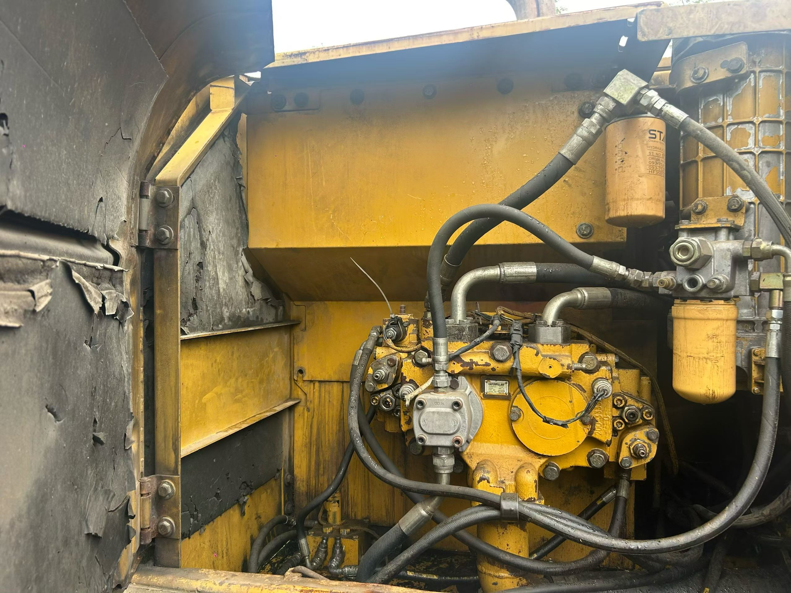 Buy Caterpillar 320CL Used Excavator / 4