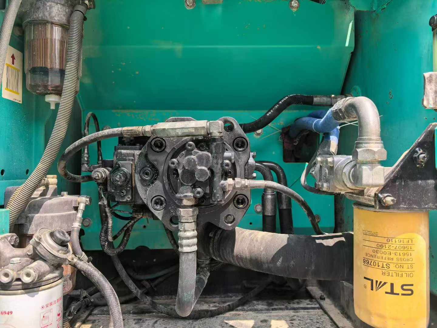 Buy Kobelco SK210 Used Excavator / 1